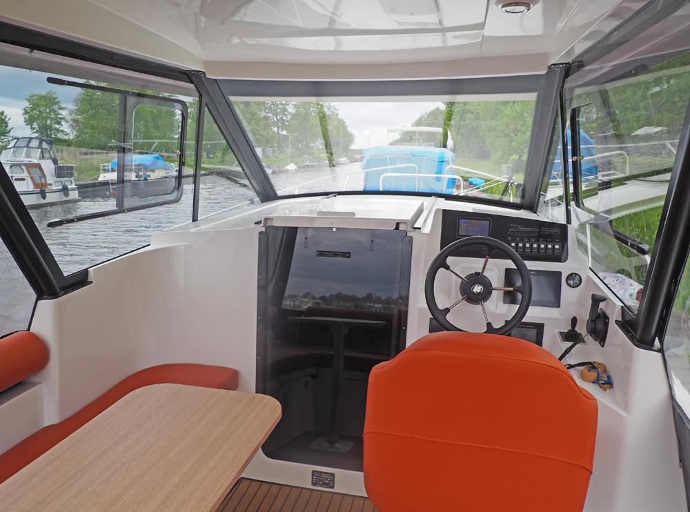 Stuurhuis, Accommodatie